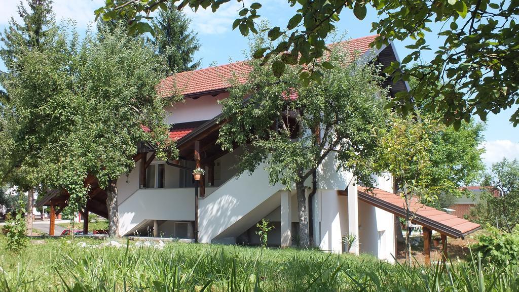 Guest House Ema Grabovac  Exterior foto
