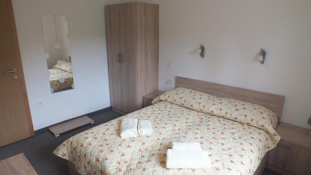 Guest House Ema Grabovac  Exterior foto