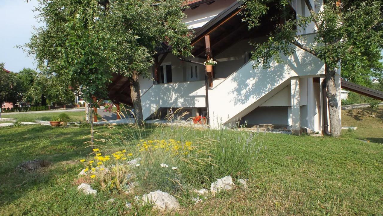 Guest House Ema Grabovac  Exterior foto